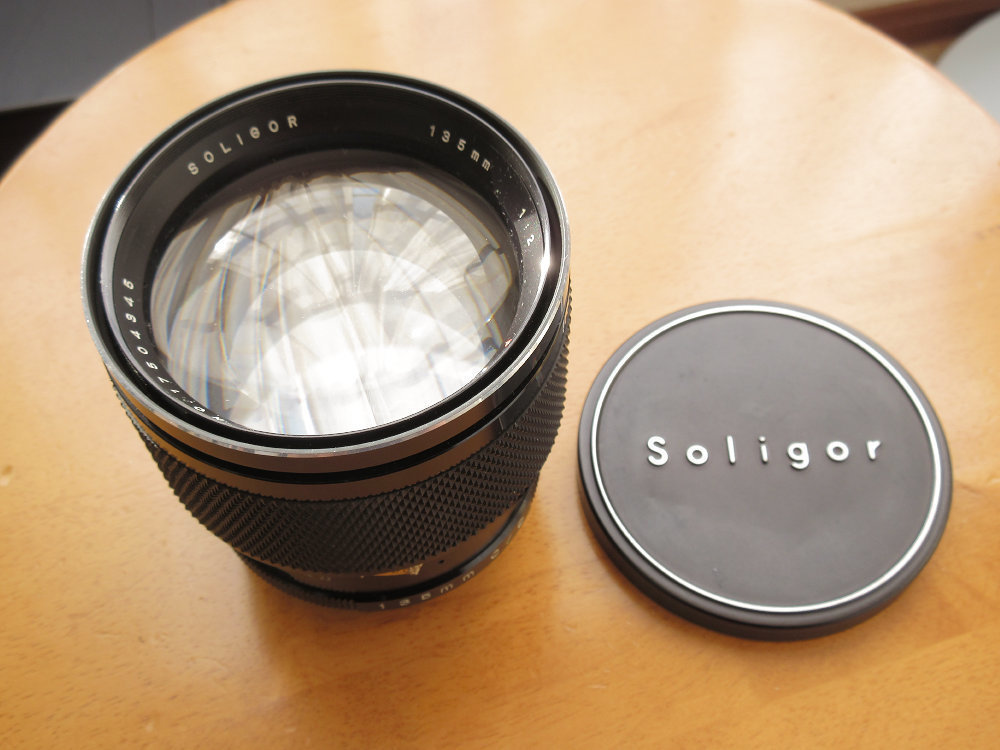 フィルターサイズ77mmの化け物。コミネ光学かTOKINA製。Soligor