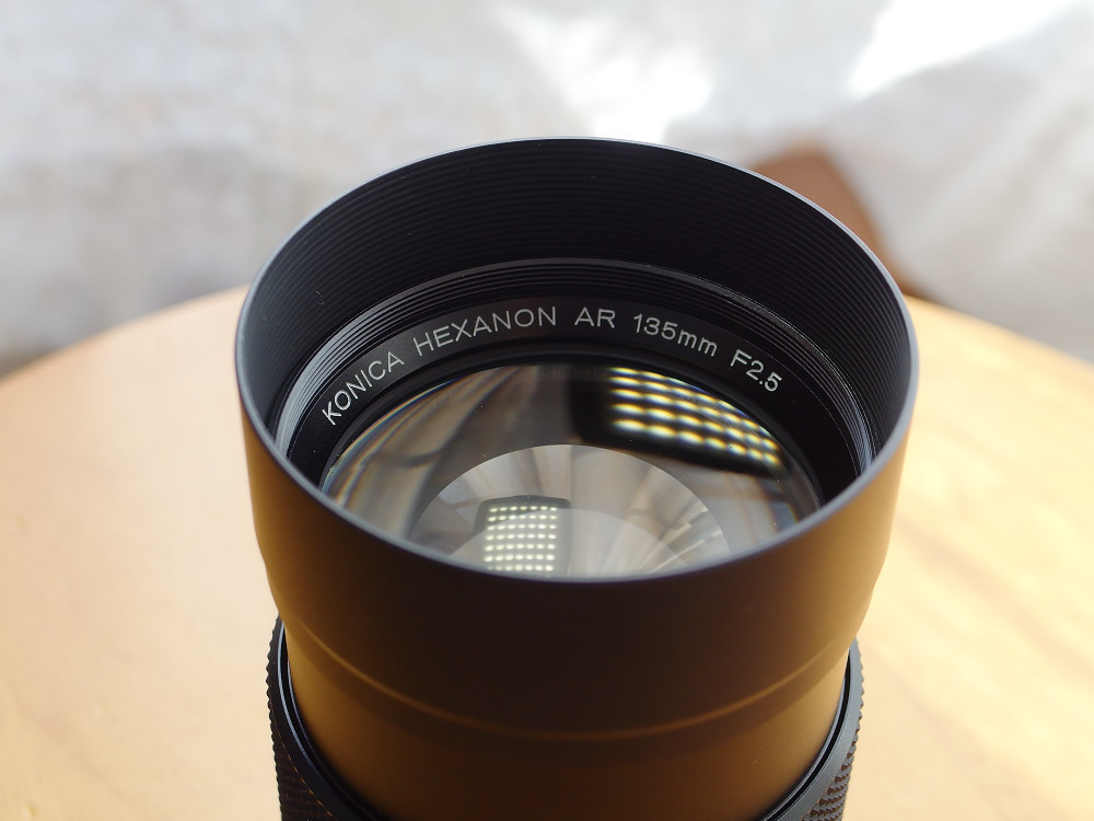 後玉の裏表両面にカビが生えているKONICA HEXANON AR 135mm/F2.5 後玉の裏表両面にカビが生えているKONICA HEXANON AR 135mm/F2.5
