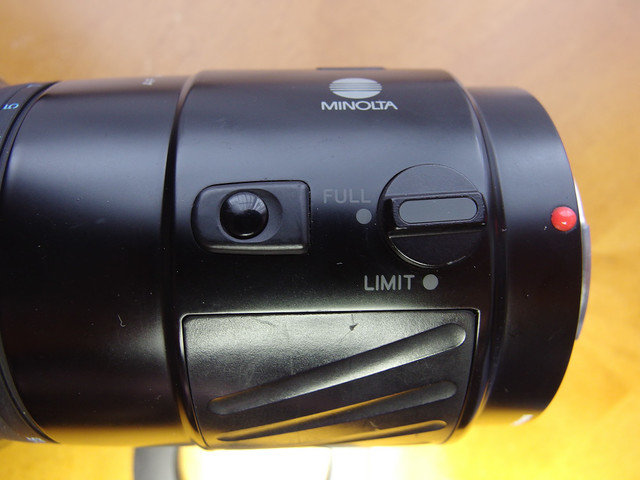 MINOLTA AF MACRO 100mm/F2.8 New のフォーカスレンジリミッター