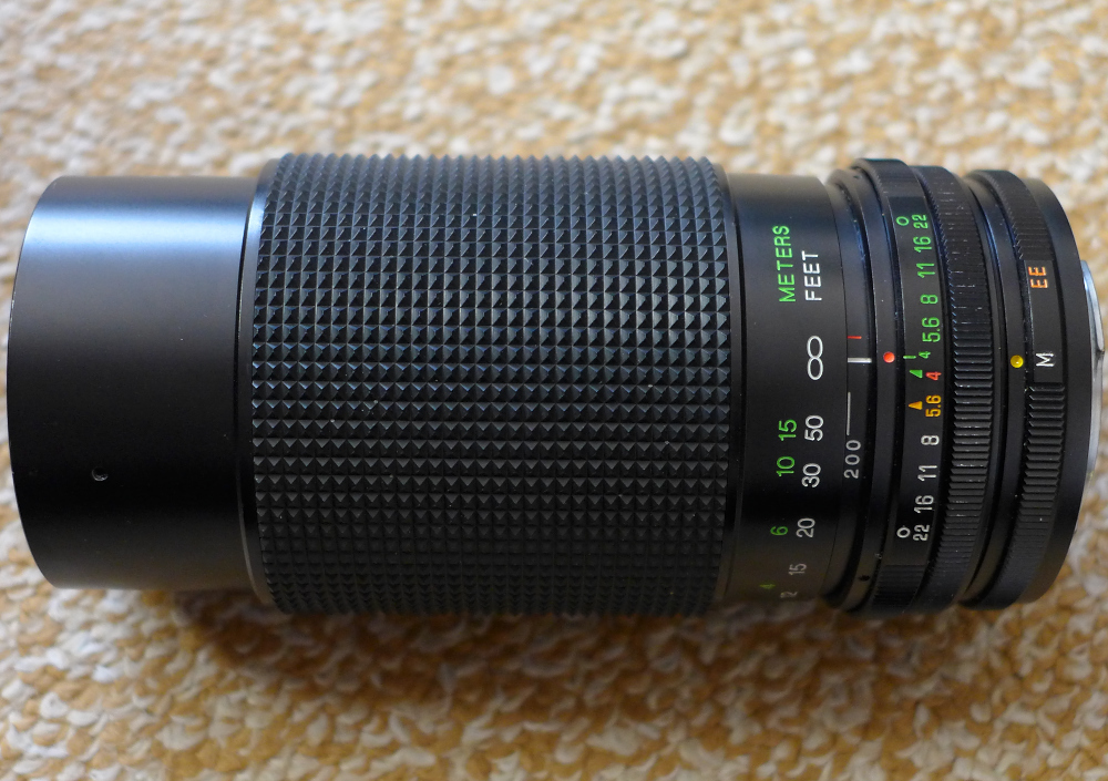 マウント交換式時代のRMC TOKINA 80-200mm/F4絞り開放でムーちゃんを